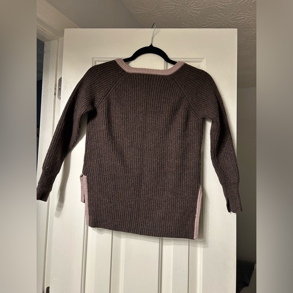 TART Wool V Neck Sweater Women’s Size Medium - Picture 5 of 6